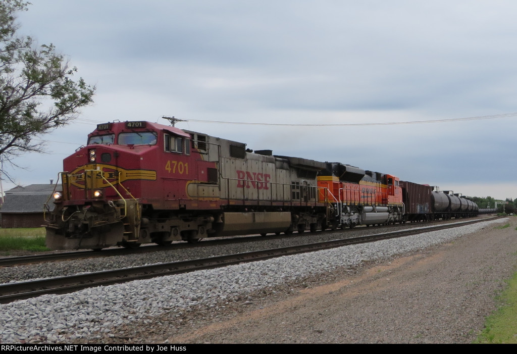 BNSF 4701 West